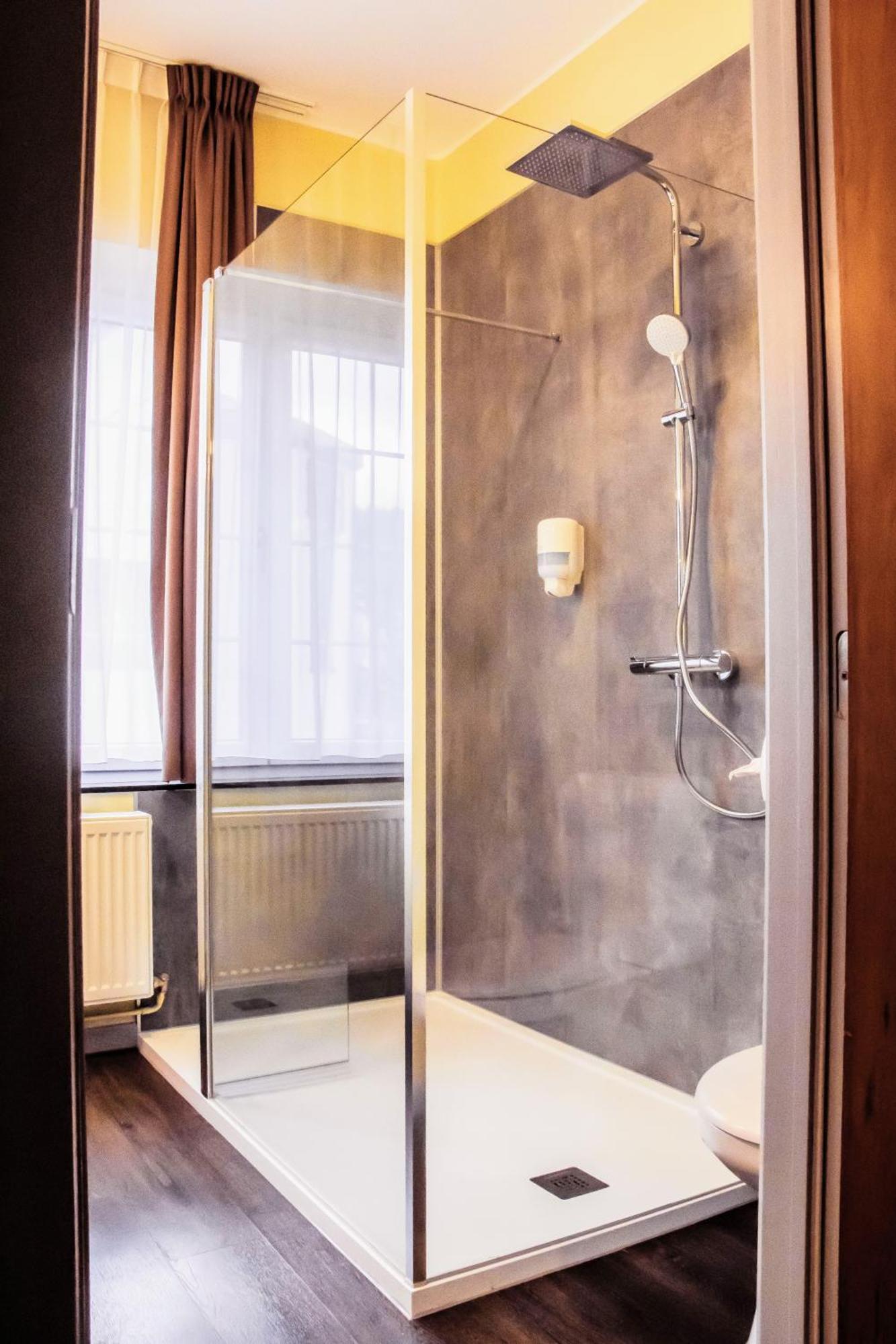Hotel Des Postes Уффализ Номер фото