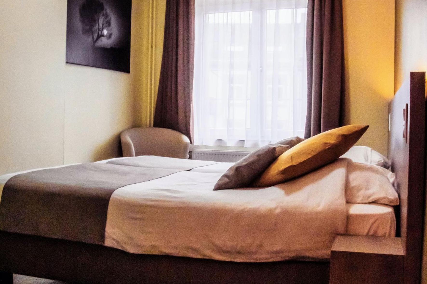 Hotel Des Postes Уффализ Номер фото